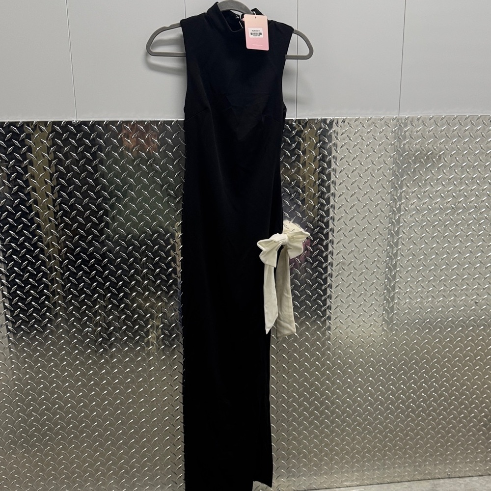 NWT!! Hello Molly Black Maxi Dress with White bow, XS